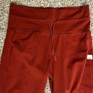 Vuori daily pocket legging, terra cotta red